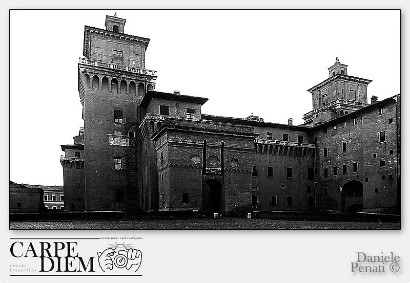 Castello Estense di Ferrara.jpg